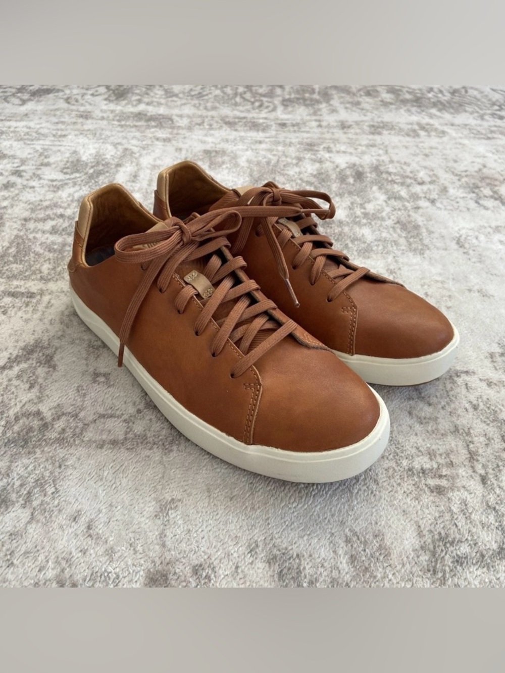 OluKai Men's Lae'ahi Lī 'Ili Waterproof Brown Leather Sneakers Sz 9M